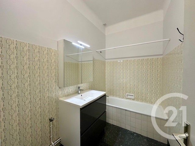 Appartement F3 à louer - 3 pièces - 67.5 m2 - MONTAUBAN - 82 - MIDI-PYRENEES - Century 21 Riquelme Immobilier