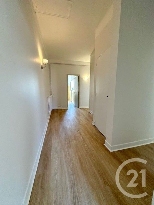 Appartement F3 à louer - 3 pièces - 67.5 m2 - MONTAUBAN - 82 - MIDI-PYRENEES - Century 21 Riquelme Immobilier