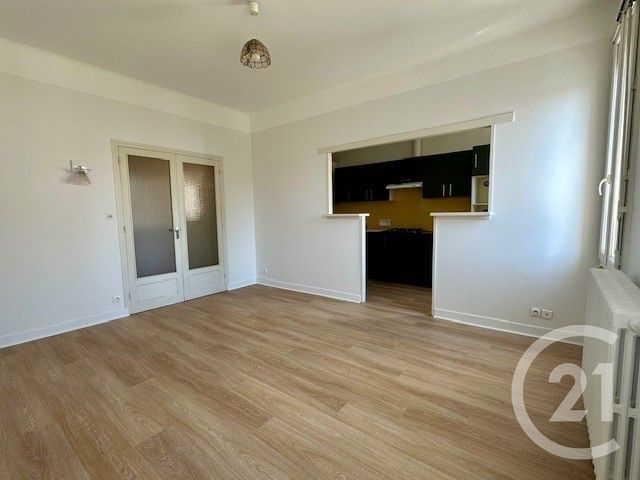 Appartement F3 à louer - 3 pièces - 67.5 m2 - MONTAUBAN - 82 - MIDI-PYRENEES - Century 21 Riquelme Immobilier
