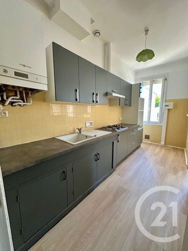 Appartement F3 à louer - 3 pièces - 67.5 m2 - MONTAUBAN - 82 - MIDI-PYRENEES - Century 21 Riquelme Immobilier