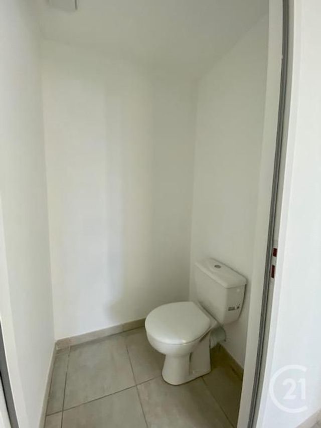 Appartement F3 à louer - 3 pièces - 60.5 m2 - VILLEBRUMIER - 82 - MIDI-PYRENEES - Century 21 Riquelme Immobilier