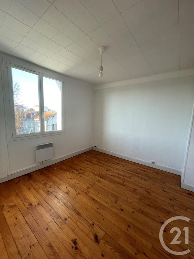 Appartement F2 bis à louer - 3 pièces - 47.0 m2 - MONTAUBAN - 82 - MIDI-PYRENEES - Century 21 Riquelme Immobilier