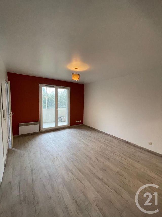 Appartement T2 à louer - 2 pièces - 36.79 m2 - MONTAUBAN - 82 - MIDI-PYRENEES - Century 21 Riquelme Immobilier