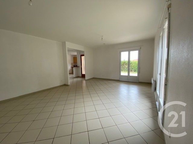 maison à louer - 4 pièces - 90.0 m2 - ST NAUPHARY - 82 - MIDI-PYRENEES - Century 21 Riquelme Immobilier