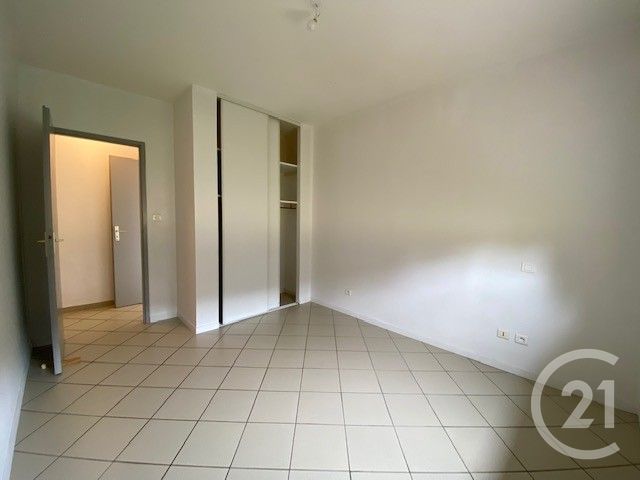 maison à louer - 4 pièces - 90.0 m2 - ST NAUPHARY - 82 - MIDI-PYRENEES - Century 21 Riquelme Immobilier